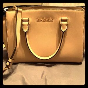 Michael kors selma medium satchel